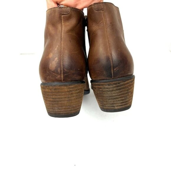 Clarks Artisan Gelata Italia Women's 9.5 Tan Nubuck Block Heel Ankle Boot Bootie - Picture 5 of 8